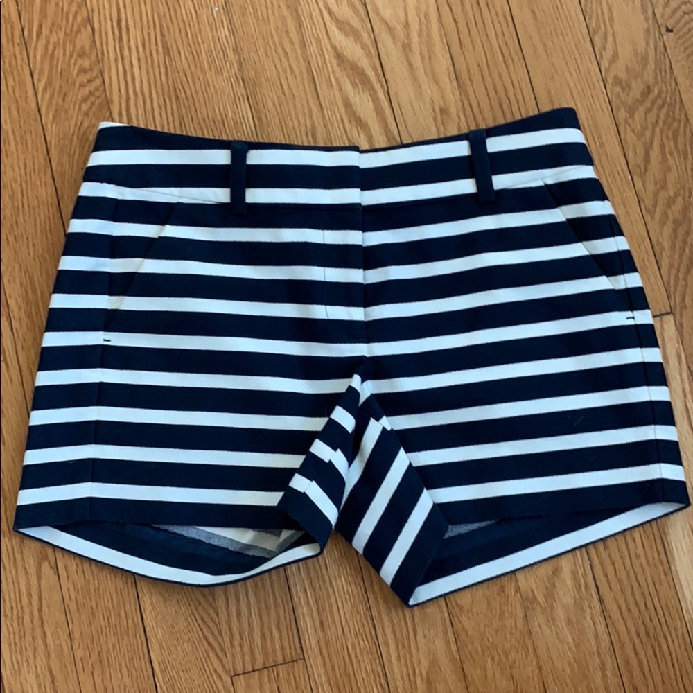 Ann Taylor Taylor and shorts